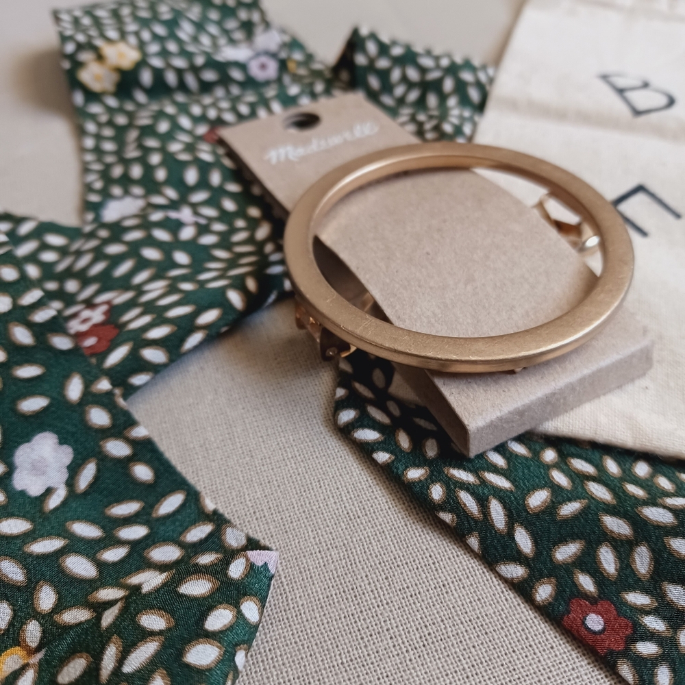Madewell Circle Hair Clip & Scarf Hair Tie Bundle - Picture 2 of 4